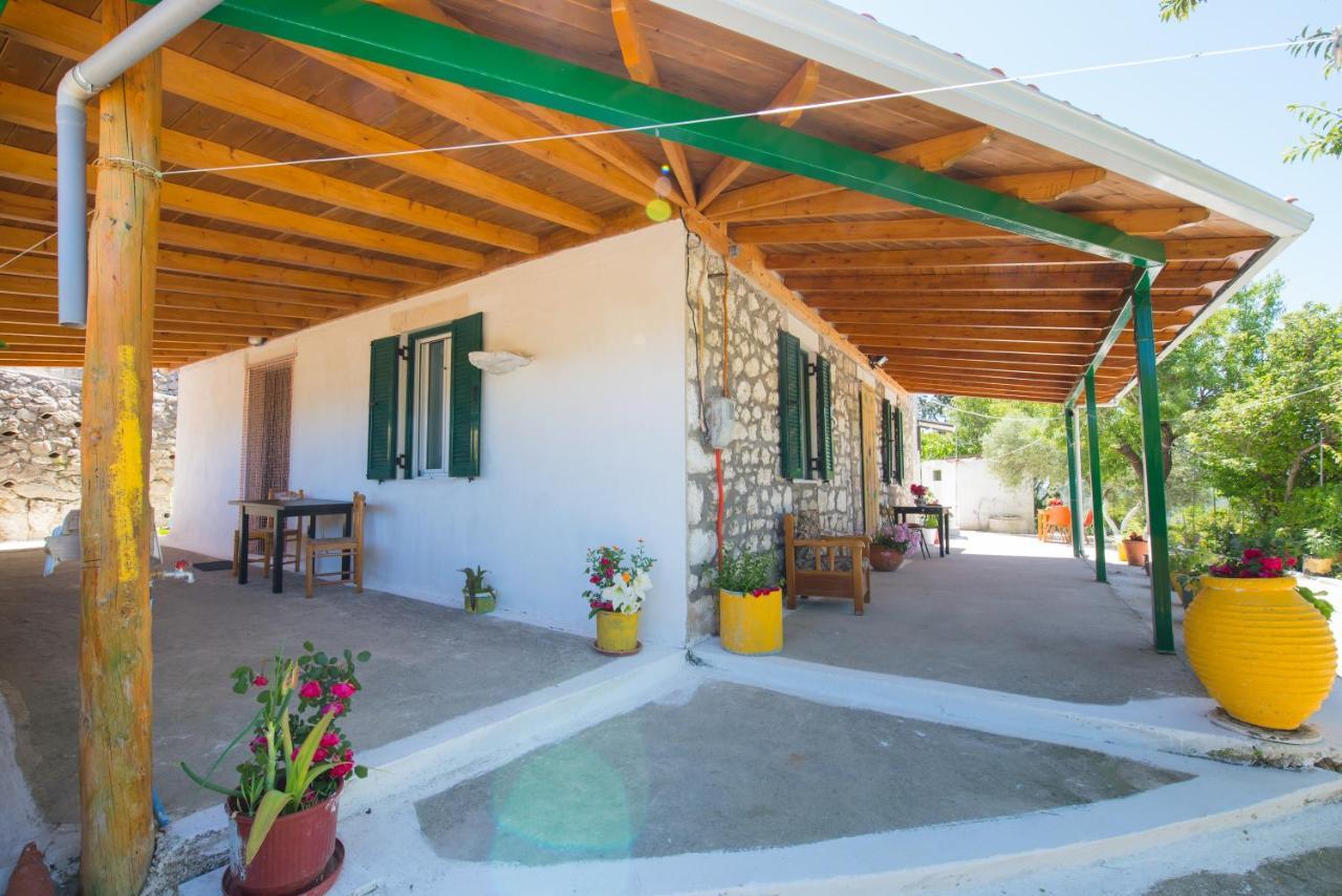 Traditional Houses In The Village Lazaráta 外观 照片