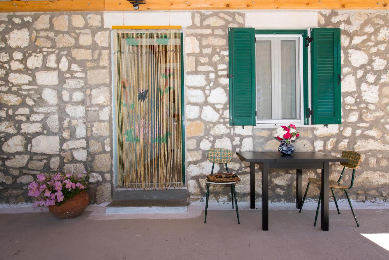 Traditional Houses In The Village Lazaráta 外观 照片